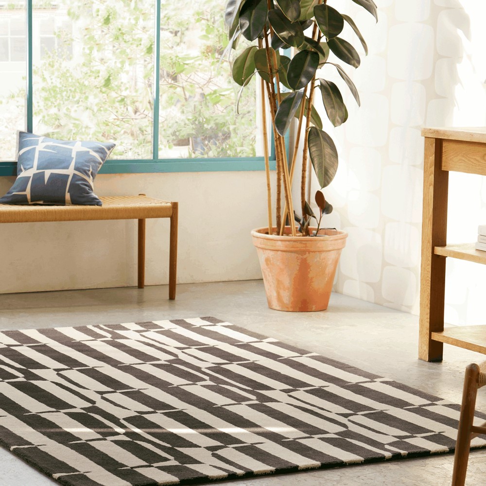 Lohko Stripe Geometric Rugs 123105 by Scion in Charcoal Grey